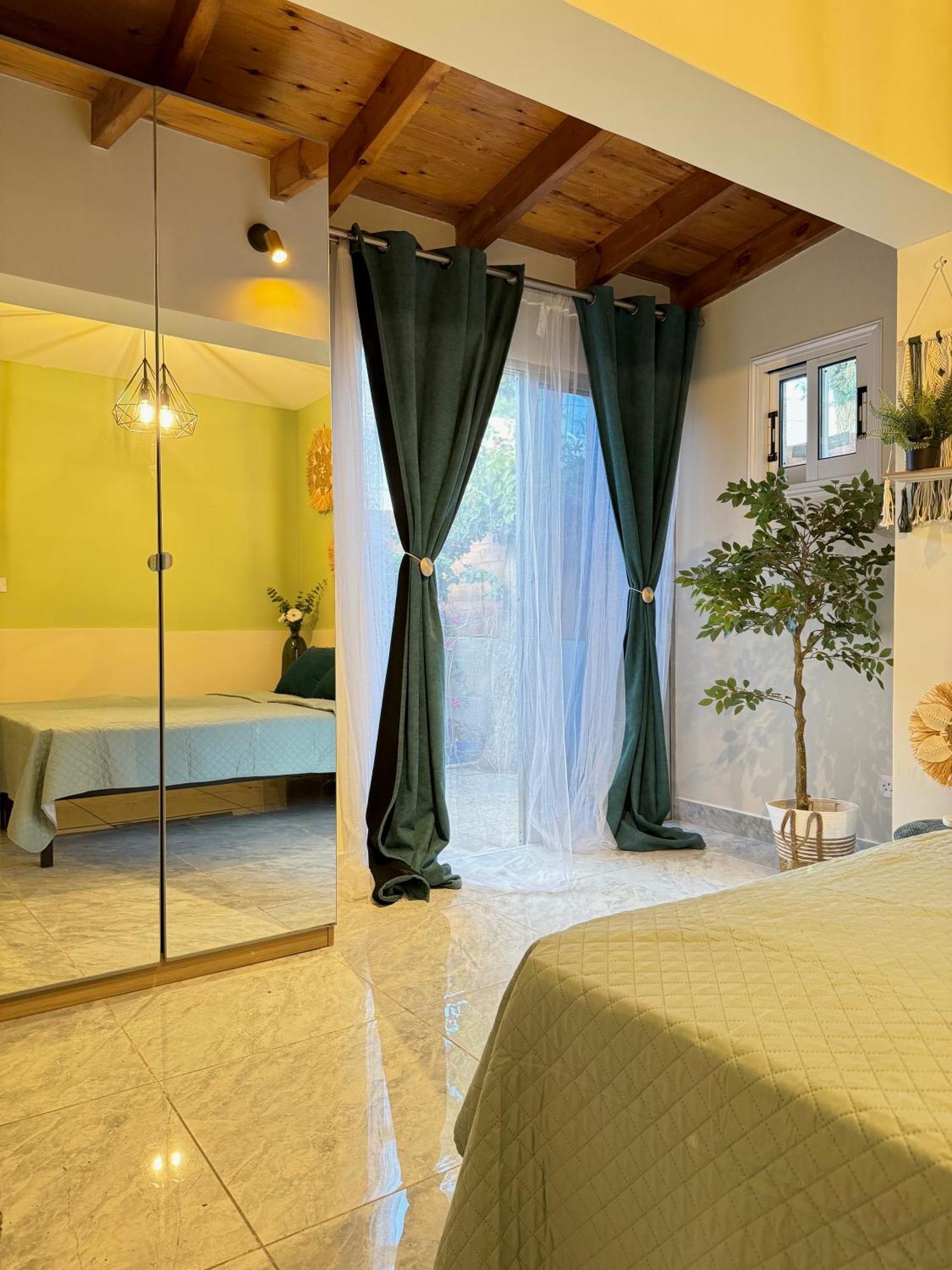 Dub House Apartman Paphos Kültér fotó